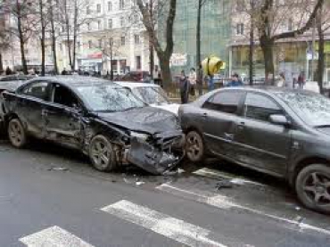 В Житомире пьяный водитель сбил двух людей на тротуаре
