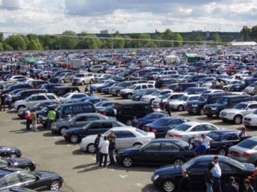 В Киеве продают сотни машин, которые были украдены на Донбассе