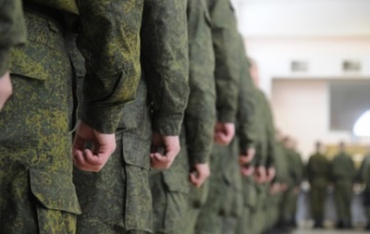 Встать на военный учет обязали крымчан