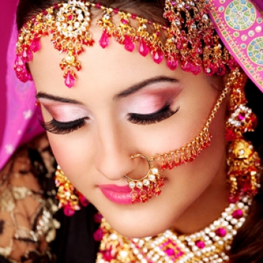 Индийская невеста решила проблему на свадьбе