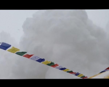 Снежная лавина в Непале унесла жизни более сотни альпинистов
