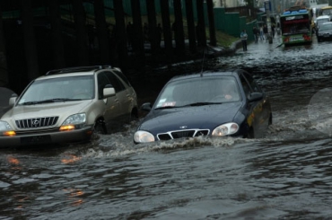 Как справиться с автомобилем, если случилось наводнение
