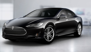 Tesla продемонстрировала новый автопилот