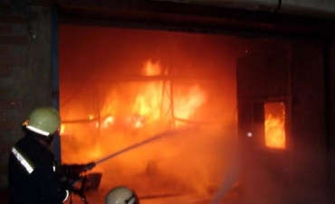 Пожар на химическом складе в Киеве