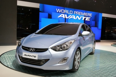 Hyundai опубликовала первое видео обновленной Elantra