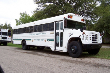Школьный автобус с реактивным двигателем разгоняется до 563 км/ч